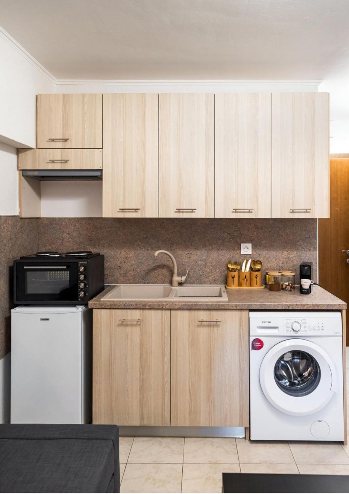 Bk Apartment Semi-Basement Néa Khilí المظهر الخارجي الصورة